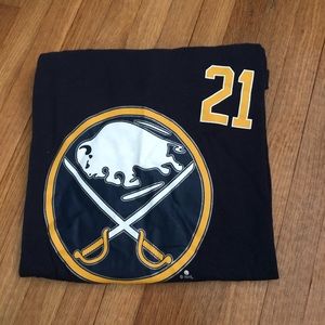 Women’s XL Buffalo Sabres Kyle Okposo T-Shirt